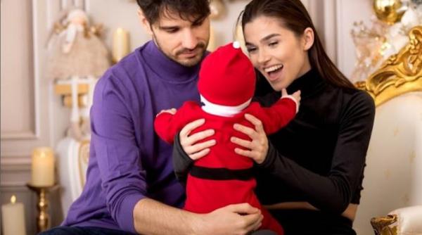 cum a aflat theo rose de la stilista ei ca e insarcinata