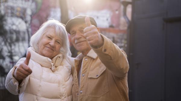 oamenii de stiinta au calculat cati dintre noi vor ajunge la varsta de 100 de ani