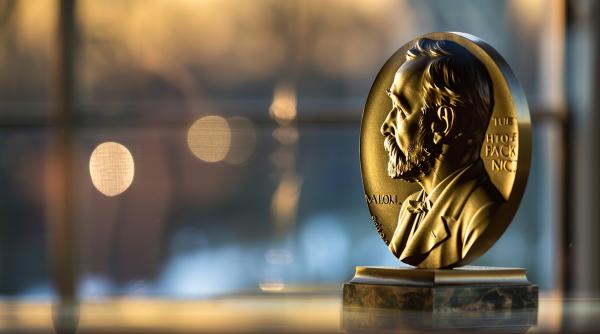 premiul nobel pentru medicina 2024 victor ambros si gary ruvkun laureati pentru descoperirea microarn ului