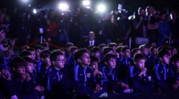 fc barcelona si a facut academie la bucuresti galacticii vaneaza urmatorii fc barcelona si a facut academie la bucuresti extraterestii vaneaza urmatorii tricolori de top de top