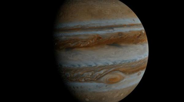 cea mai mare furtuna din sistemul nostru solar se misca neasteptat spun oamenii de stiinta