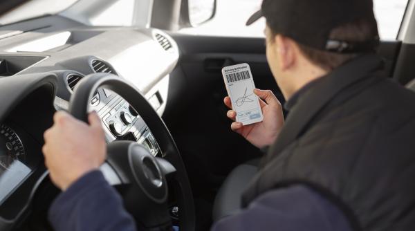 ce se intampla cand esti la volan si te uiti in telefon crezi ca vezi traficul dar realitatea e alta