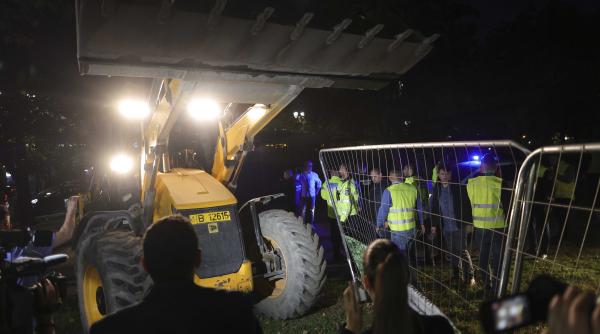 de noaptea mintii nicusor dan dezinteresat total de sanatatea celor doi oameni bagati in spital de buldozerele lui oana zamfir uluita