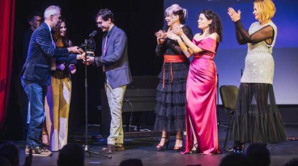 enescu jupuit de viu regizat de toma enache castigator la categoria cea mai buna muzica originala de film la isfmf croatia