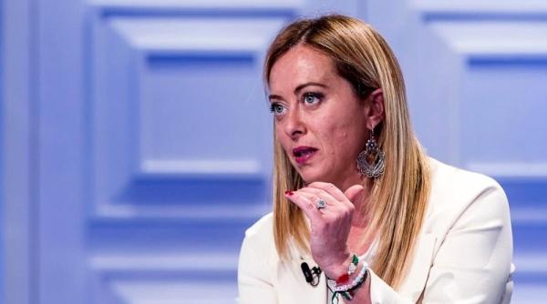 meloni copiaza planul esuat al marii britanii si vrea sa pasese migrantii catre o alta tara