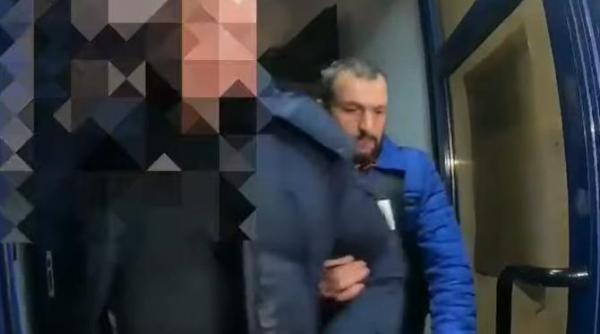 cei trei minori din hunedoara preluati de o echipa mixta tatal cercetat penru mai multe fapte