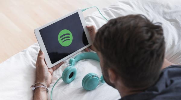 ai gasit o piesa buna in instagram dar nu ai timp s o asculti n ai cum s o mai pierzi acum se salveaza direct in spotify cu un singur tap pe ecran