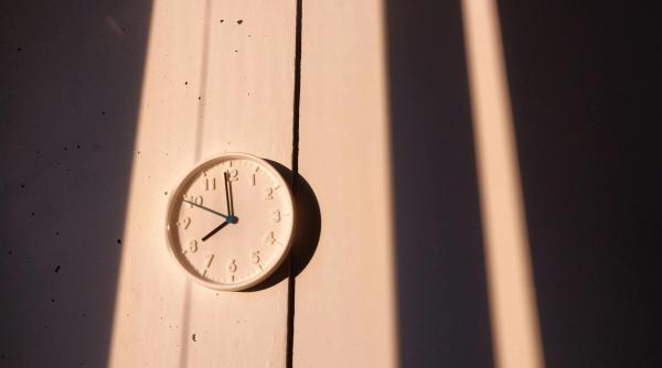 trecem la ora de iarna 2024 cum se da ceasul