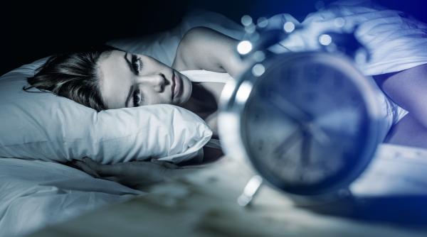 cum te poate afecta trecerea la ora de iarna somnul fragmentat cel mai periculos