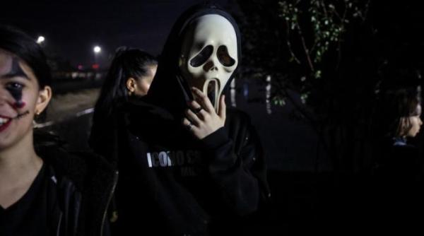 adevaratul halloween de pe lacul morii a fost pe vremea lui ceausescu ce se intampla azi cu west side hallo fest e mic copil