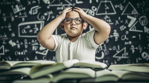 iti grabesti copilul sa isi faca temele iata de ce e o greseala