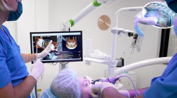 implanturi dentare fara taietura si fara durere