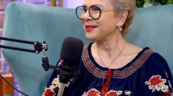 teo trandafir are o obsesie cu patul nu se simte bine daca e altfel trebuie sa fie mereu