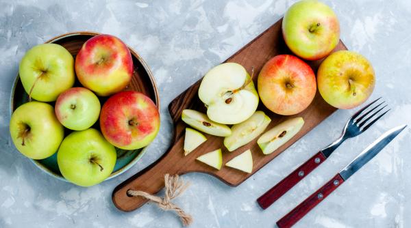 reteta mere rase la borcan se conserva perfect pentru iarna