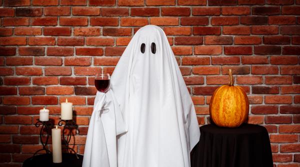 costumele de halloween interzise in shanghai va fi politie la intrare