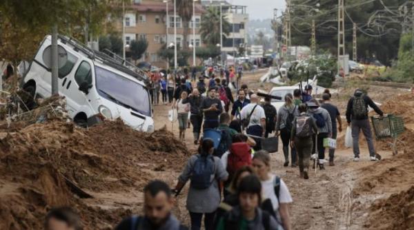 sapte dintre cei 16 romani dati disparuti dupa inundatiile din spania sunt in siguranta informeaza mae