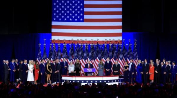 cine e misteriosul roman care a participat la petrecerea lui donald trump de la mar a lago foto in articol