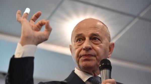 geoana intrebat cum arata un troll am vorbit si cu colegii de la nato si ne am infiorat video