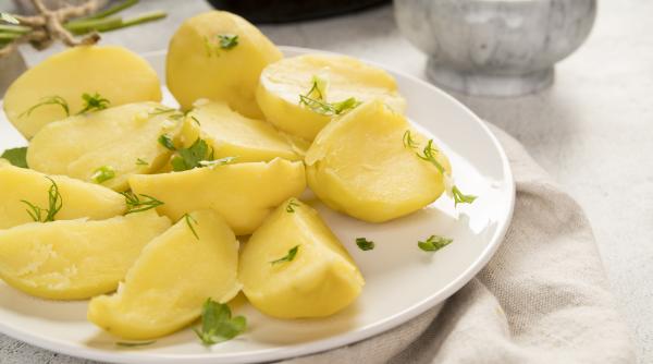 cat slabesti in 3 zile cu dieta cu cartofi fierti si iaurt virala pe tiktok