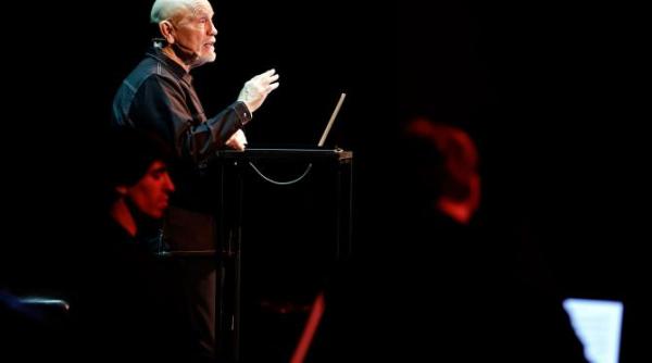 ada hausvater dupa spectacolul lui john malkovich imensa vedeta de film extraordinar om de teatru