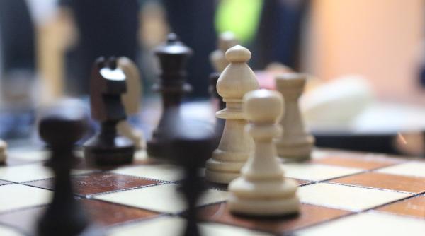 ce s ar intampla daca geoana lasconi sau ciuca se retrag din cursa pentru prezidentiale analiza sociologului madalina hideg video