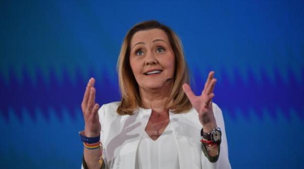 lasconi se face de ras grav de tot geoana nu stiu de unde le scoateti video