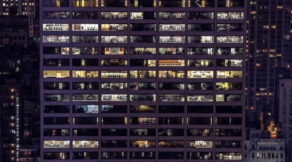 controlul excesiv si impunerea prezentei la birou contraproductive studiu global de hr