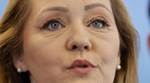 ciuvica a spus cine se afla in spatele elenei lasconi cei doi barbati care ne dau fiori cand ne uitam la trecutul lor