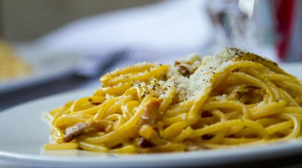 reteta de paste carbonara gusturi autentice italienesti