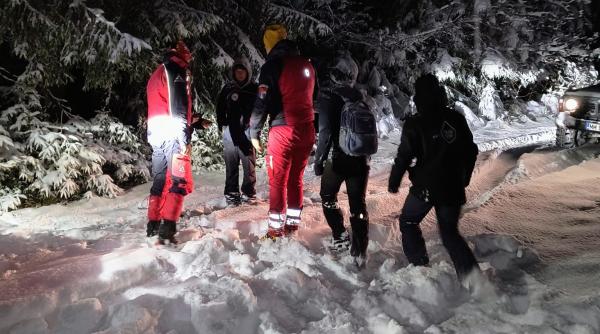 trei tineri ucraineni care au trecut in romania recuperati de salvamontistii din maramures