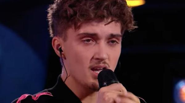 moise a separat apele la vocea romaniei cu una dintre cele mai fine tesaturi smiley ce potrivire o placere sa lucrez cu voi