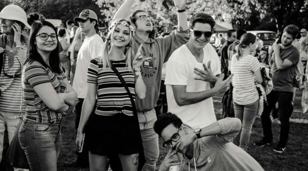 boala care afecteaza tot mai multi tineri din cauza stilului de viata nopti nedormite bauturi energizante cafea si fumat sunt niste simptome ciudate