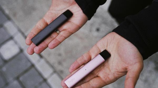 italia si romania fac front comun impotriva propunerilor ue de interzicere folosirii tigarilor electronice la exterior