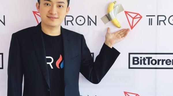 antreprenorul crypto a mancat banana opera de arta pe care a cumparat o cu 6 2 milioane de dolari