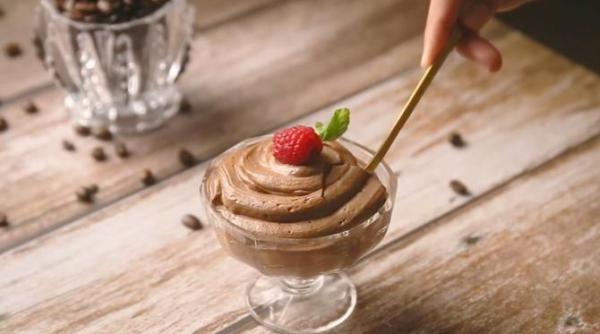 mousse ul de mochaccino desertul dupa care te topesti