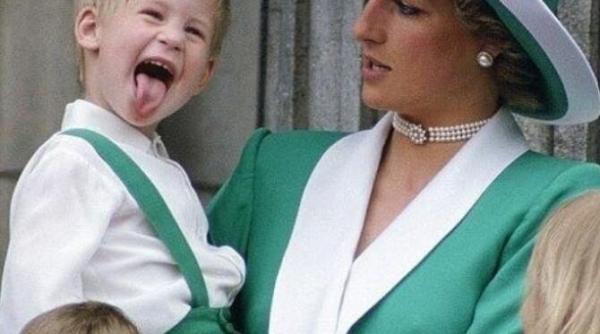 printesa diana a urat craciunul la sandringham cu terifianta familie regala