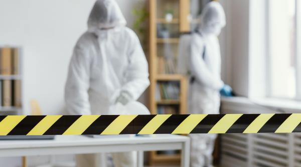 cadavrul unui barbat de aproximativ 30 de ani gasit intr o pivnita din austria ar fi fost ucis in urma cu 25 de ani treningul visiniu publicat de politie