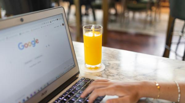 ce au cautat romanii pe google in 2024 intre fotbal calin georgescu si ciocolata dubai