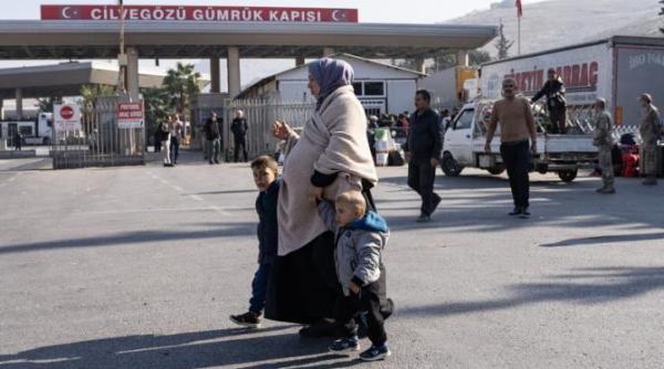 dupa caderea regimului assad tot mai multi sirieni se intorc acasa din turcia acum exista o sirie mai buna