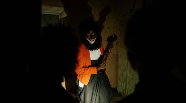 singurul roman care nu se bucura ca intram in schengen toata lumea savureaza victoria el probabil plange