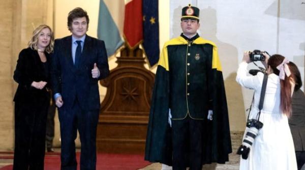 presedintele argentinei javier milei a starnit un val imens de indignare dupa ce a primit cetatenie italiana