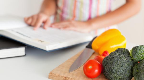 un nutritionist dezvaluie cele patru obiceiuri alimentare pe care ar trebui sa le incluzi in rutina ta