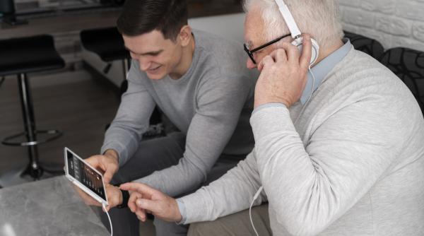 fata nevazuta a batranetii 1 din 5 varstnici ia contact cu maximum 3 persoane pe lun alexandra dobre vine cu ecosistemul prin care nu lasam pe nimeni in urma