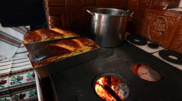 reteta de cozonac pufos cu nuca trucuri de incercat pentru un gust cat mai bun