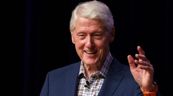 fostul presedinte al sua bill clinton spitalizat cu febra