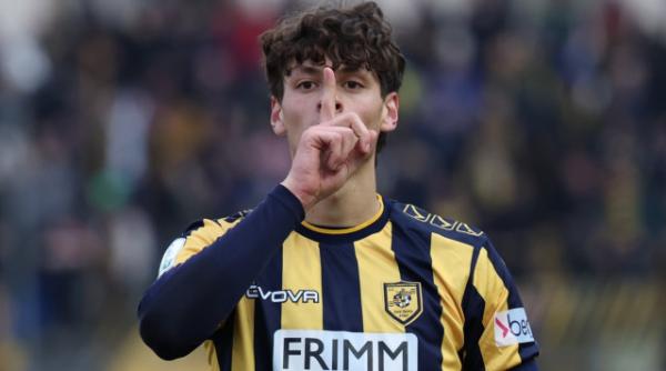 scene socante in italia stranepotul lui mussolini a marcat un gol ce a fost celebrat cu saluturi fasciste