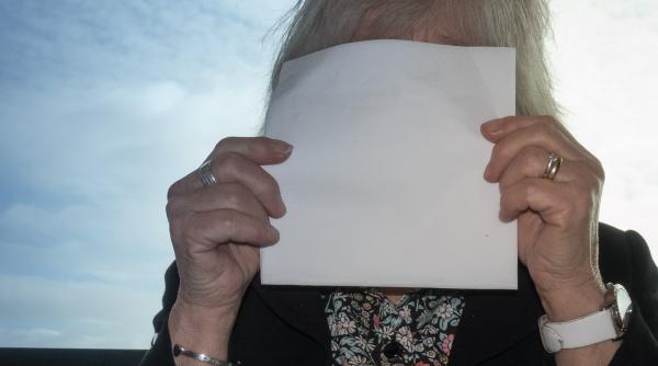 miracolul de craciun felicitarea care le da speranta de aproape opt decenii este inca in putere