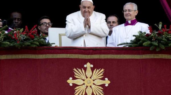 papa francisc a dat binecuvantarea urbi et orbi si a reflectat asupra conflictelor din lume lasati armele sa taca in ucraina martirizata
