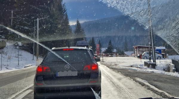 lungul drum spre casa cand totul se infunda in busteni gaura neagra de pe valea prahovei