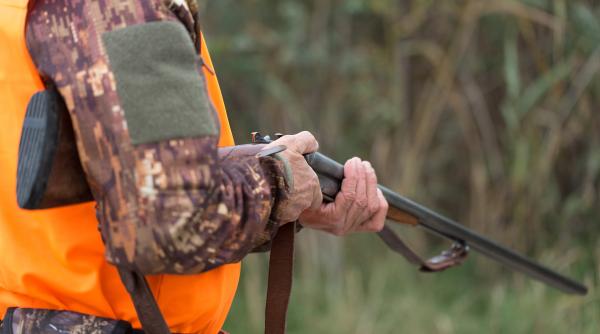 un fost deputat psd ar fi impuscat mortal un satean in timpul unei partide de vanatoare surse